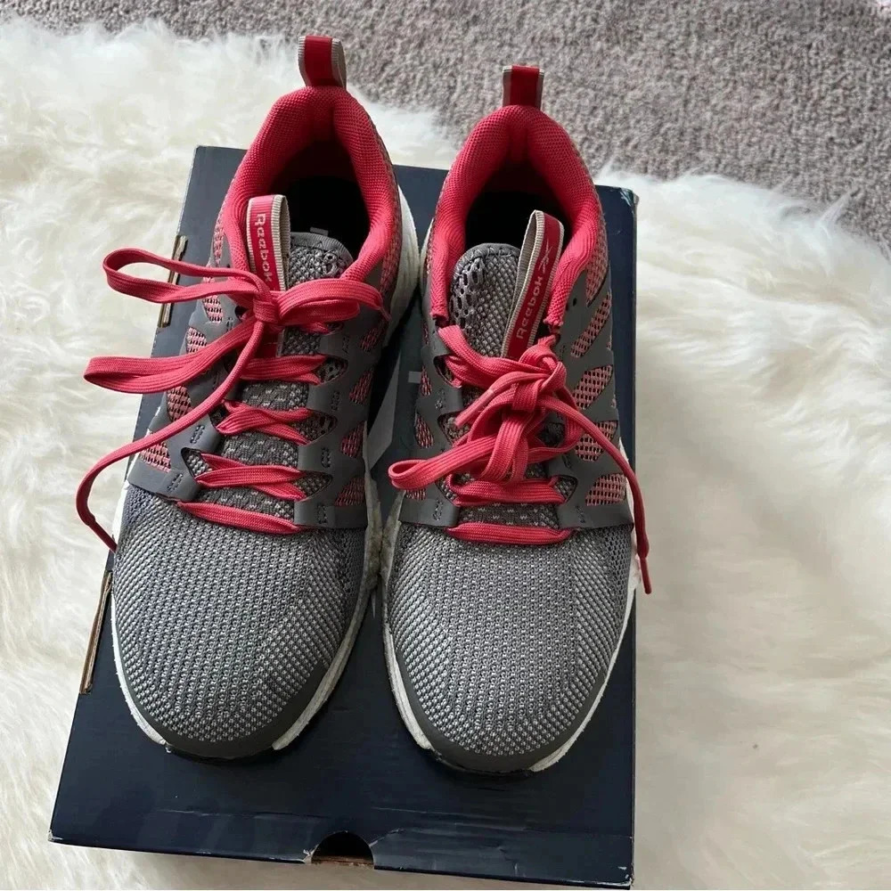 Reebok women’s Shoes Sz 7 Mefium Fusion Flexweave